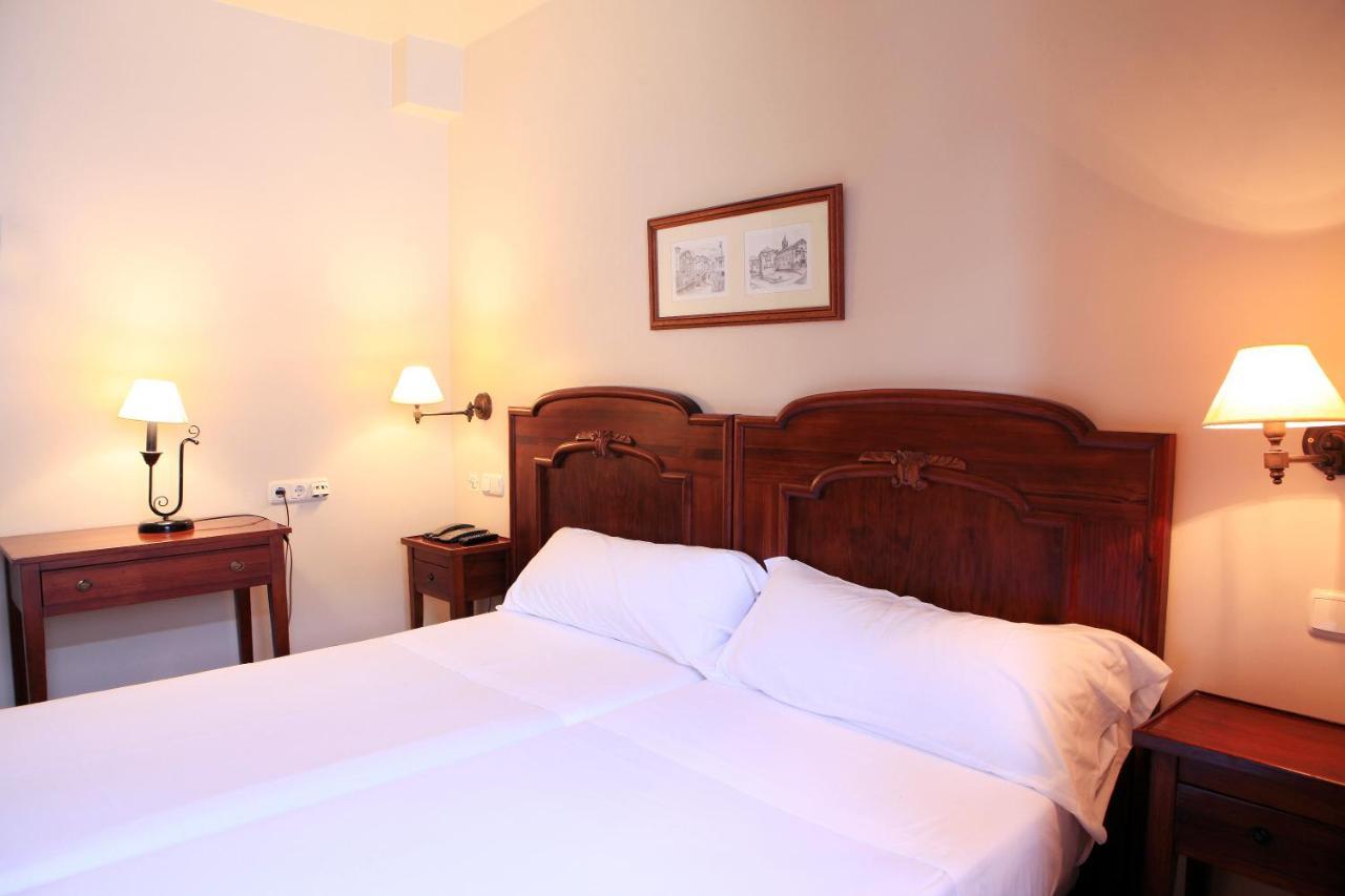 Hostal Antxitonea Елисондо Екстериор снимка
