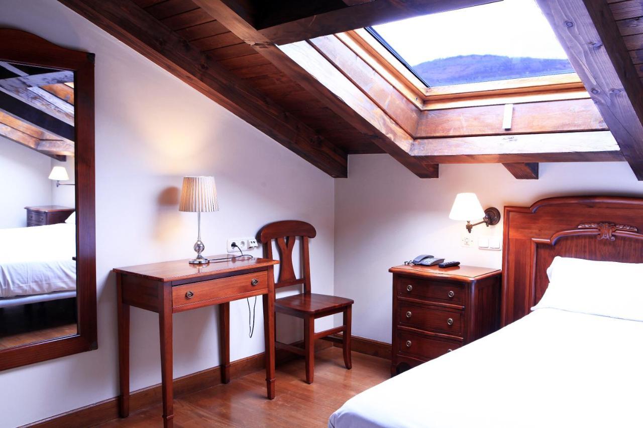 Hostal Antxitonea Елисондо Екстериор снимка