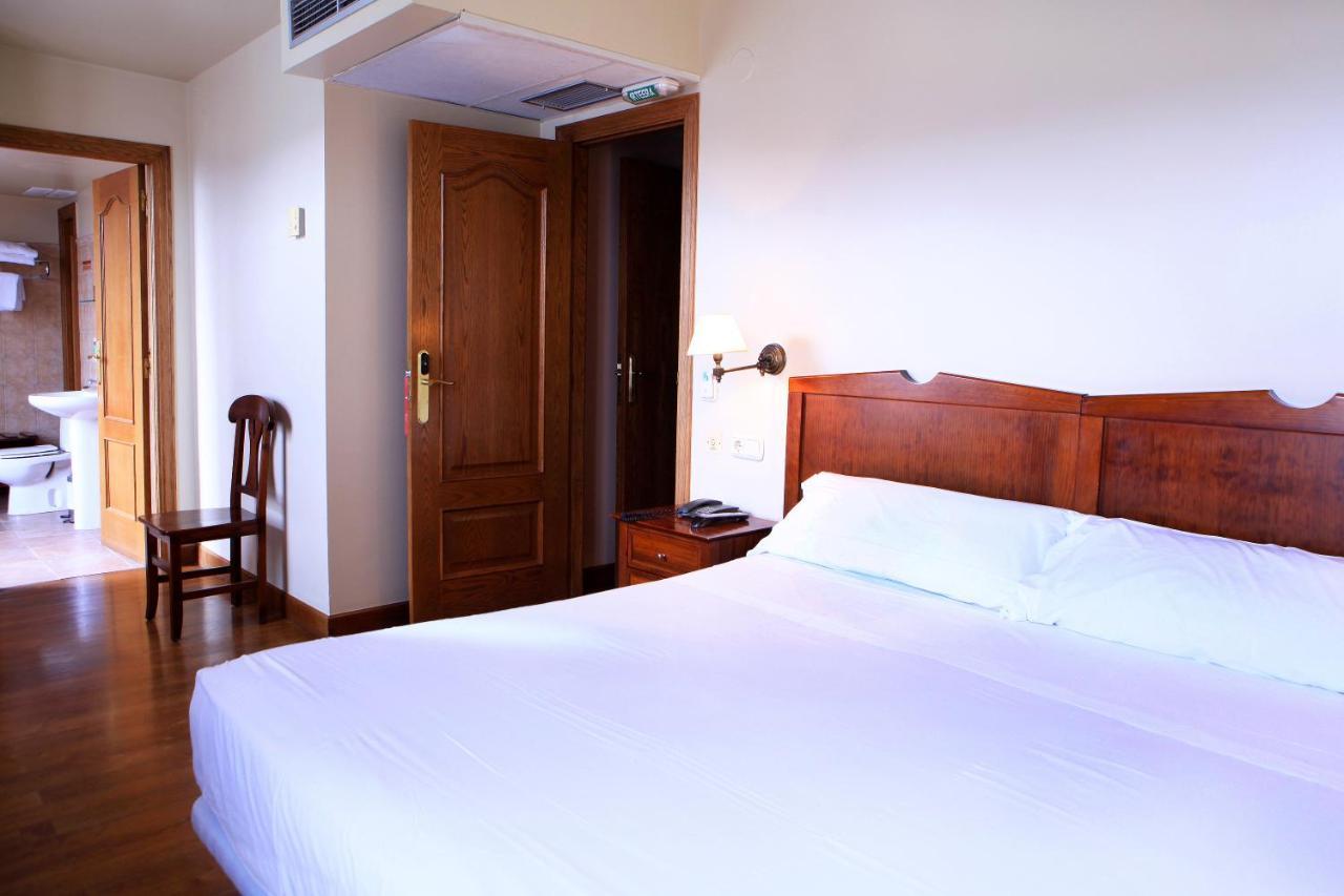 Hostal Antxitonea Елисондо Екстериор снимка