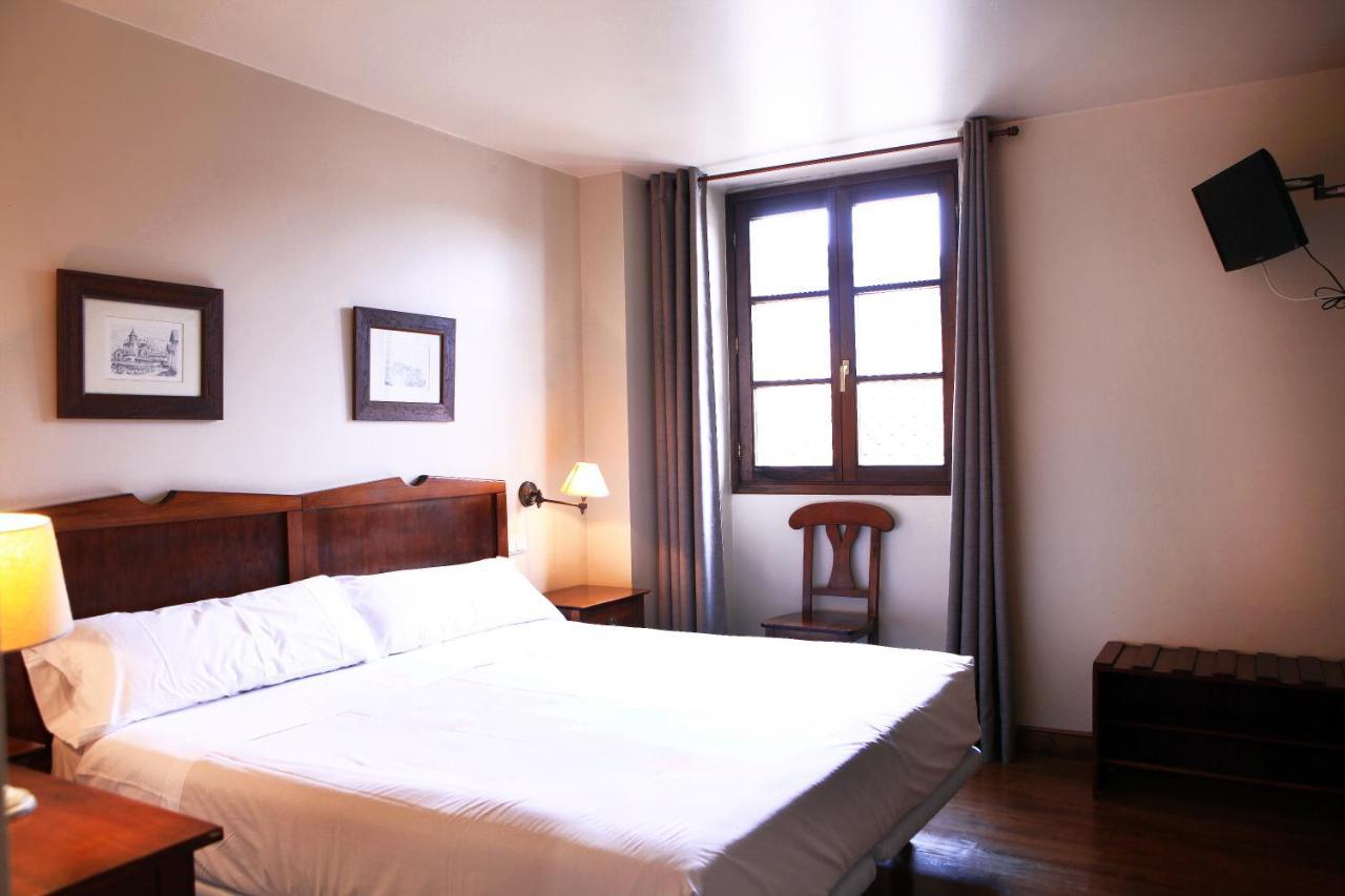 Hostal Antxitonea Елисондо Екстериор снимка