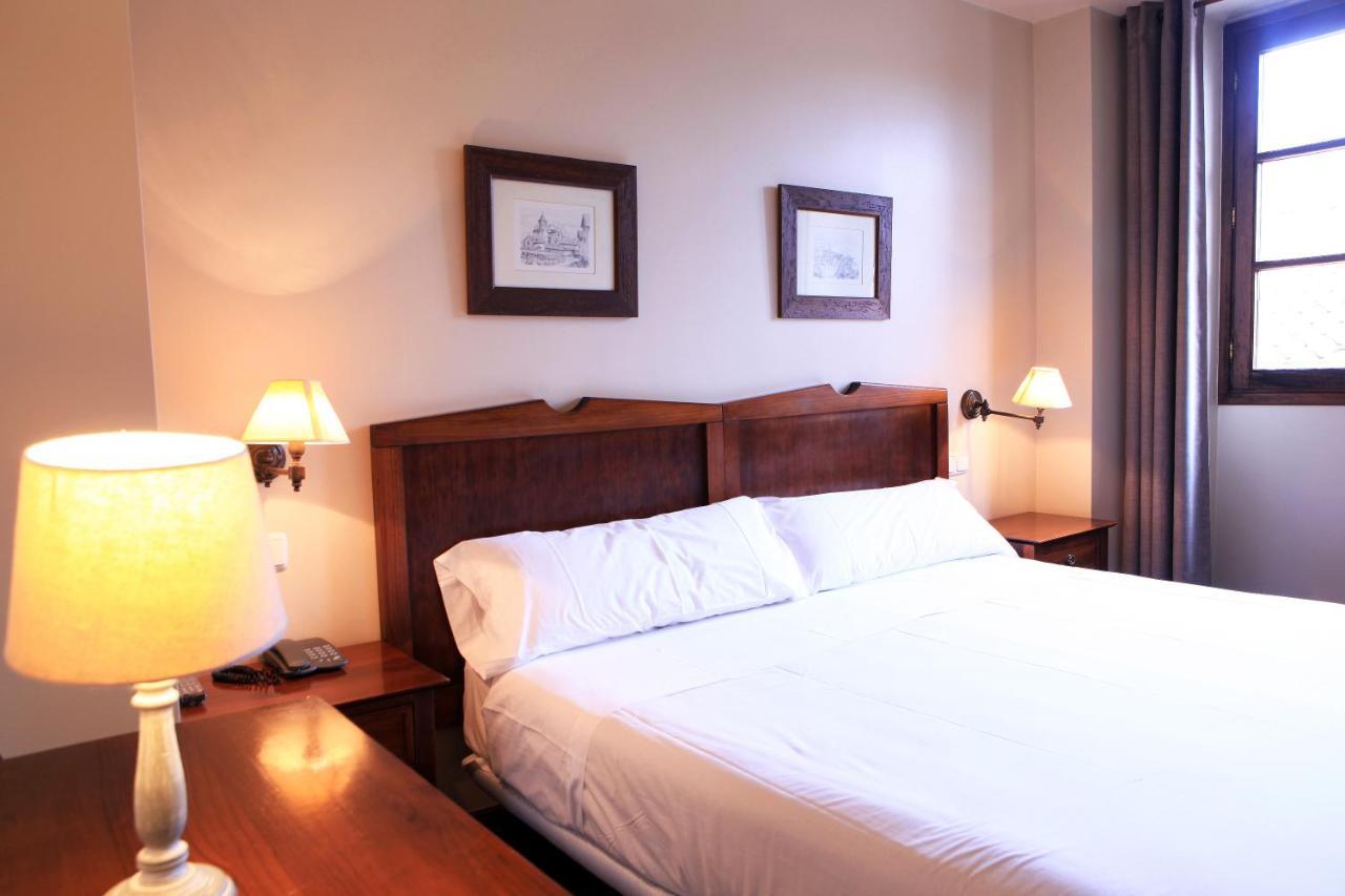 Hostal Antxitonea Елисондо Екстериор снимка