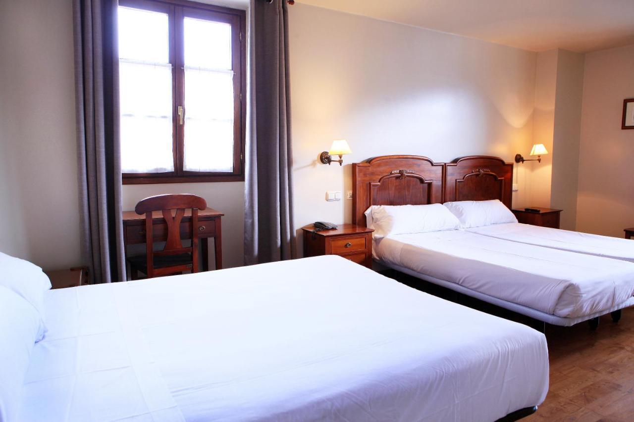 Hostal Antxitonea Елисондо Екстериор снимка