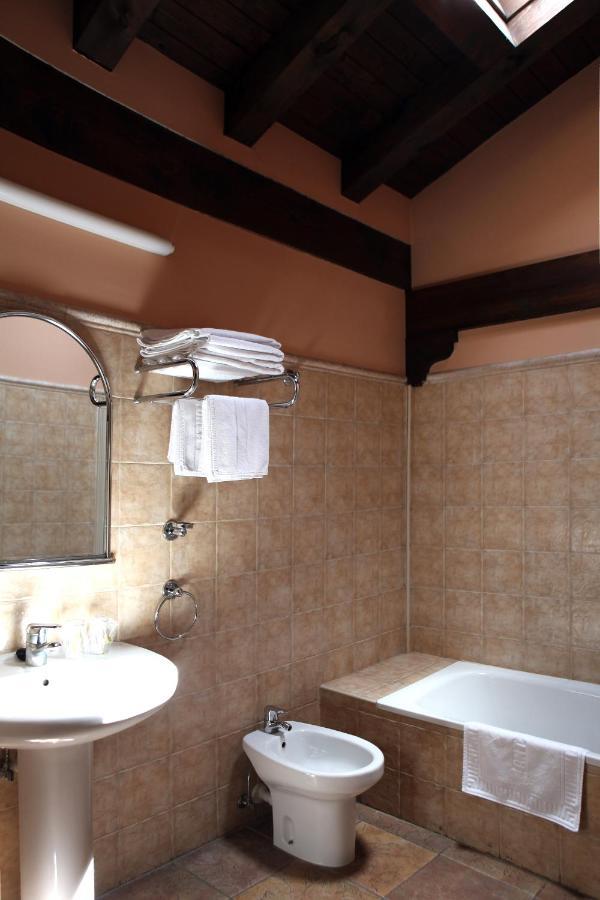 Hostal Antxitonea Елисондо Екстериор снимка